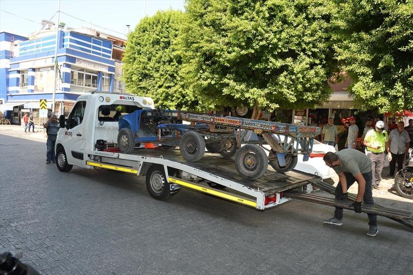 Polisi şaşırtan at arabası trafikten men edildi
