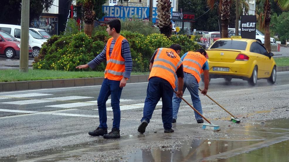 Bodrumda cadde ve sokakları su bastı