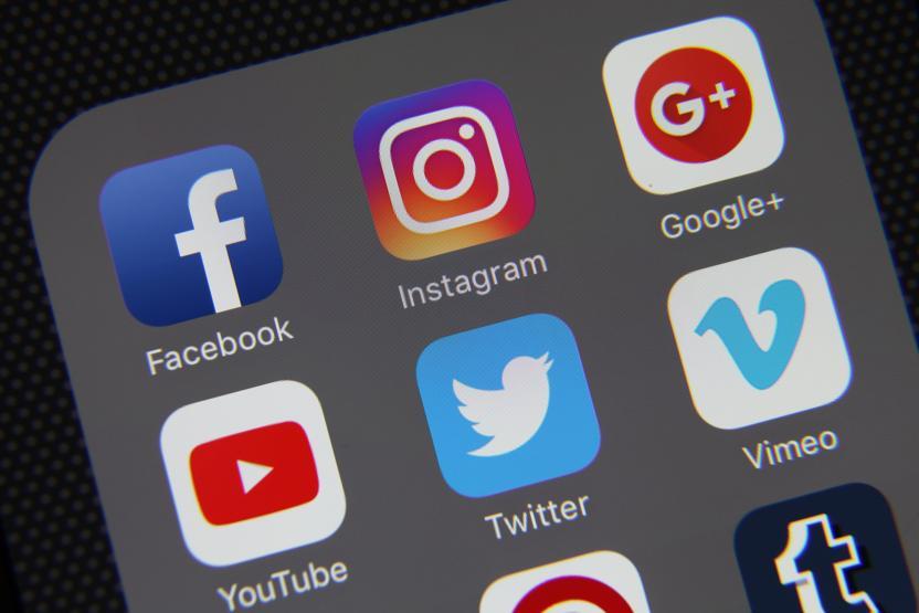 Instagram iOSa karanlık mod geldi