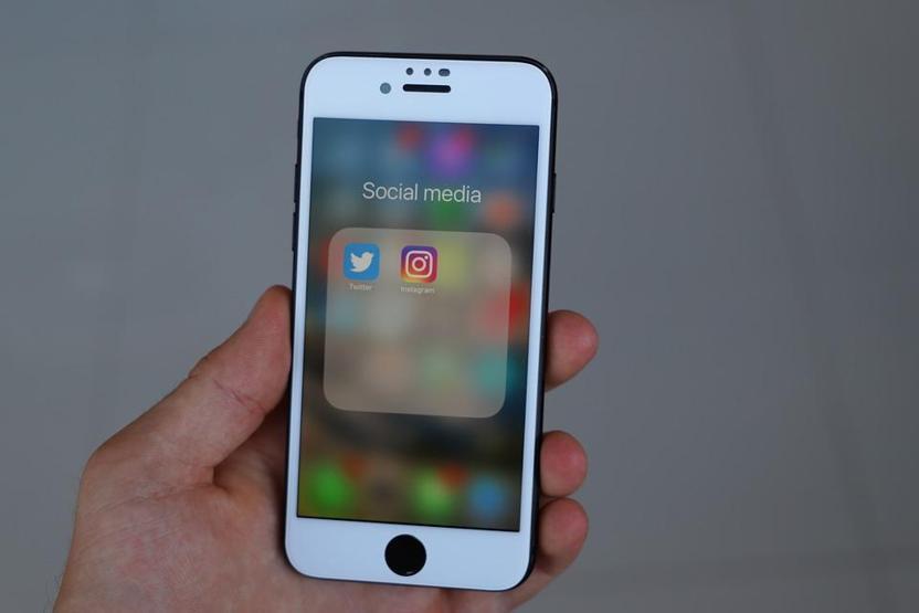Instagram iOSa karanlık mod geldi