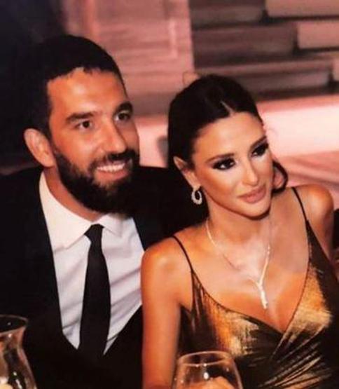 Aslıhan Doğan: Arda başa çıkabildiğim için benimle evli