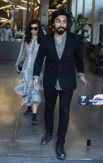 Tuba Büyüküstün ile sevgilisi Umut Evirgen gözlerini Parise dikti