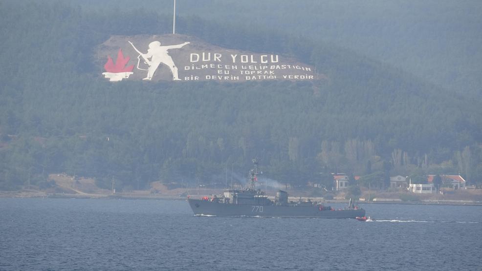 Rus savaş gemileri Boğaz’dan geçti