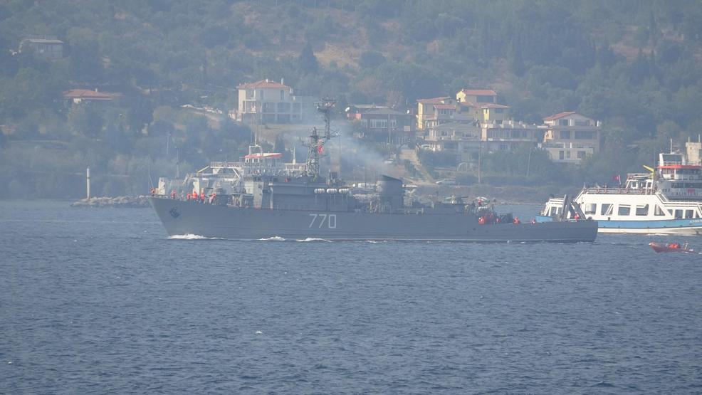 Rus savaş gemileri Boğaz’dan geçti