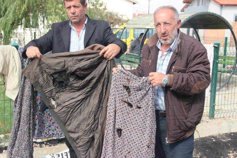 Akıllara durgunluk veren olay... Gittikleri her ev ve elbiseleri aniden yanıyor