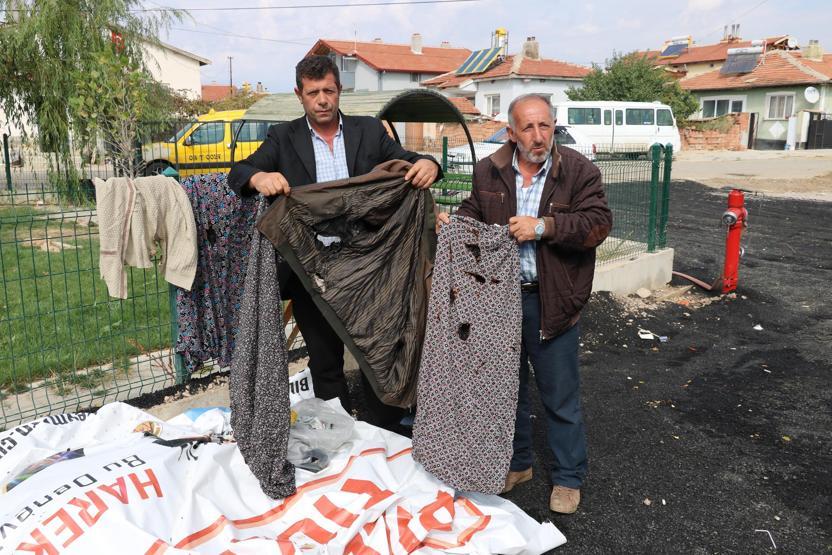 Akıllara durgunluk veren olay... Gittikleri her ev ve elbiseleri aniden yanıyor