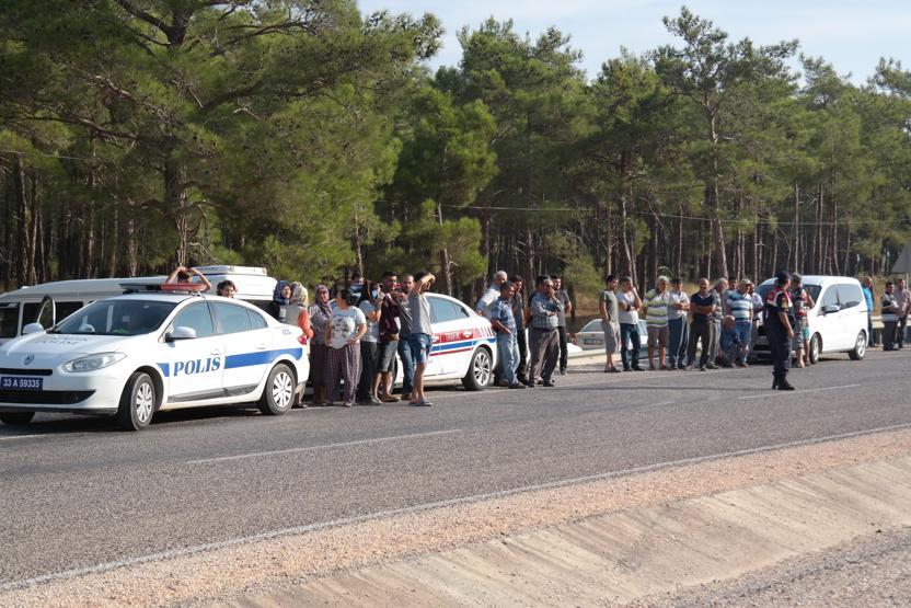 Son dakika... Akkuyuda çalışan Rus mühendisleri taşıyan minibüs kaza yaptı: 2 ölü, 11 yaralı