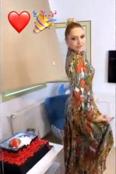 Hadise doğum gününde mezdeke oynadı