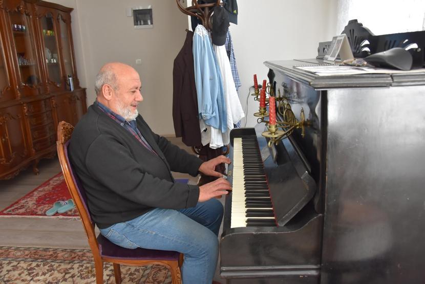 30 yıldır topladığı tarihi eserlerle yaşıyor