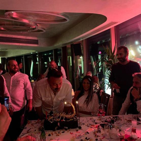 Süreyya’dan eşine altın akrep