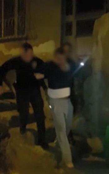 13 yıl kesinleşmiş hapis cezası vardı 5 yıl sonra böyle yakalandı...