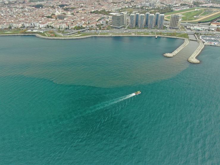 Marmara Denizine çamur aktı