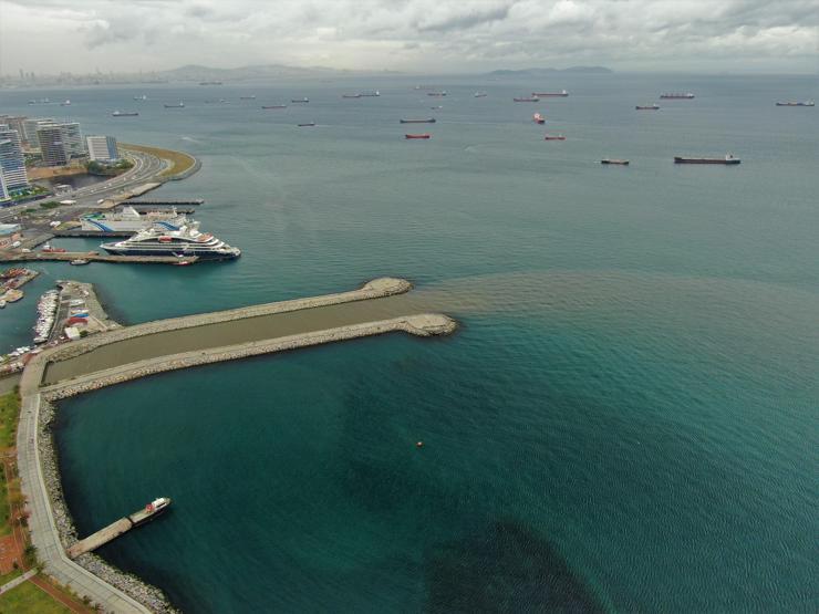 Marmara Denizine çamur aktı