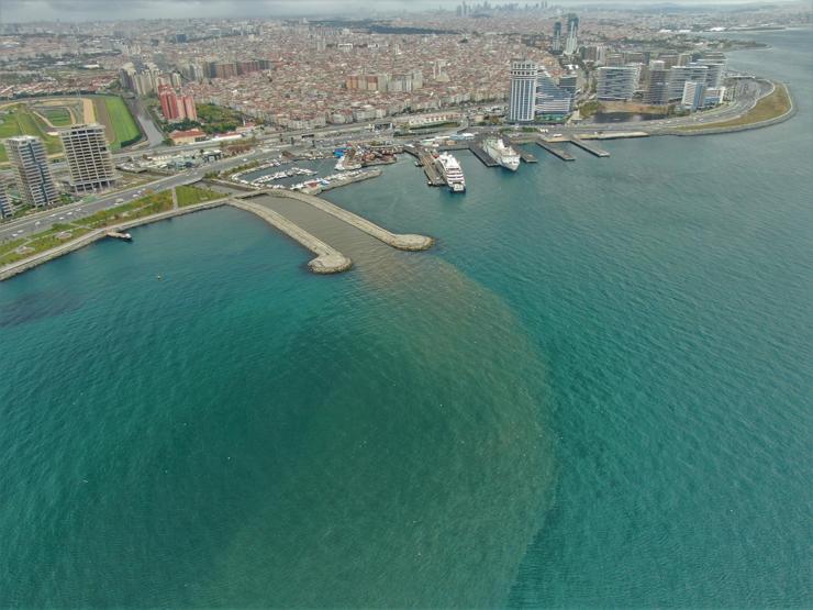 Marmara Denizine çamur aktı