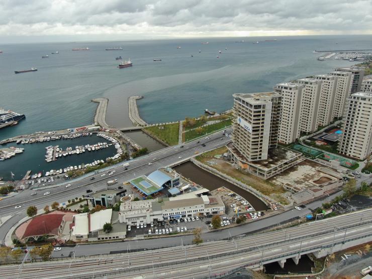 Marmara Denizine çamur aktı