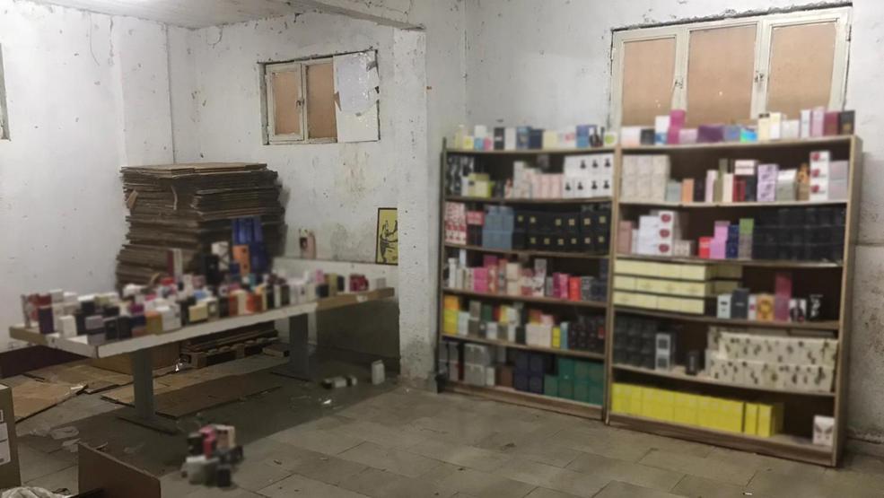 Antalyada 17 bin gümrük kaçağı parfüm ele geçirildi