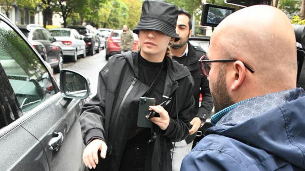 Serenay Sarıkaya makyajsız görüntülendi