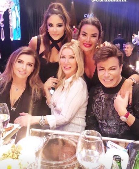 Demet Akalın ve Okan Kurtun 8. yıl kutlamasına yıldız yağdı