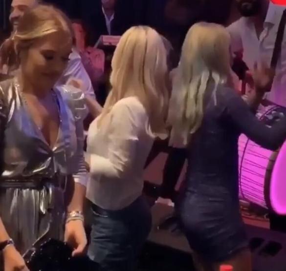 Demet Akalın ve Okan Kurtun 8. yıl kutlamasına yıldız yağdı