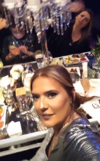 Demet Akalın ve Okan Kurtun 8. yıl kutlamasına yıldız yağdı