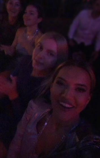 Demet Akalın ve Okan Kurtun 8. yıl kutlamasına yıldız yağdı