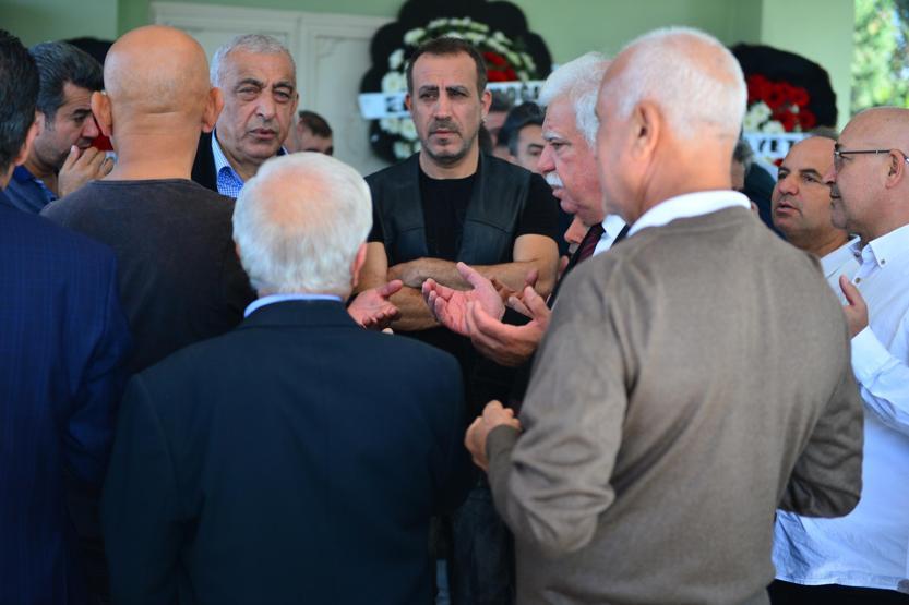 Haluk Leventin annesi son yolculuğuna uğurlandı