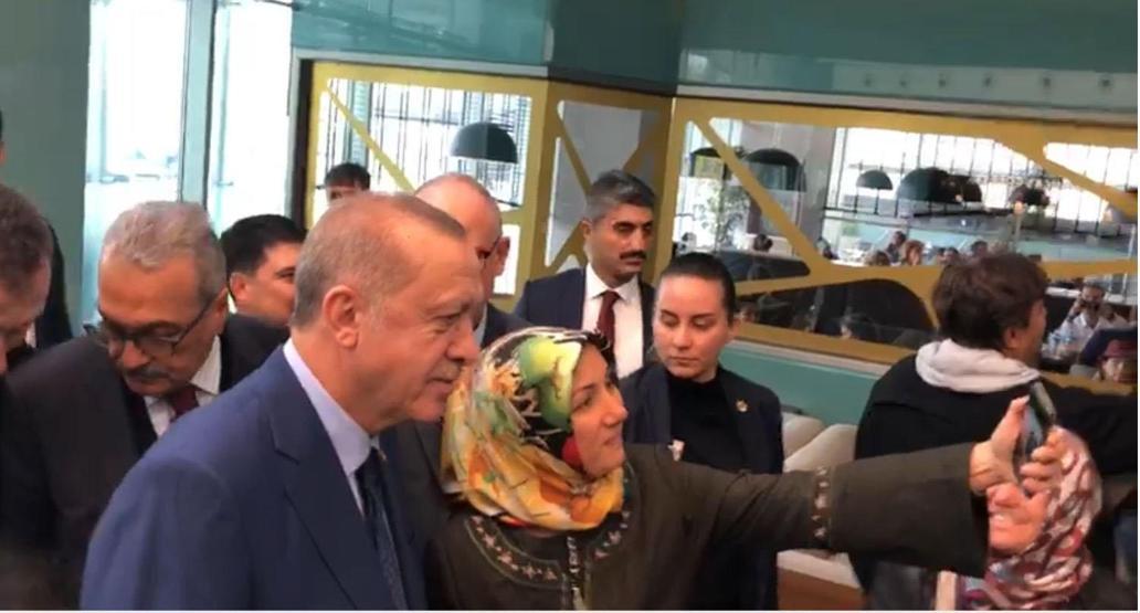Erdoğan, hastanedeki eski Adalet Bakanı Kazanı ziyaret etti
