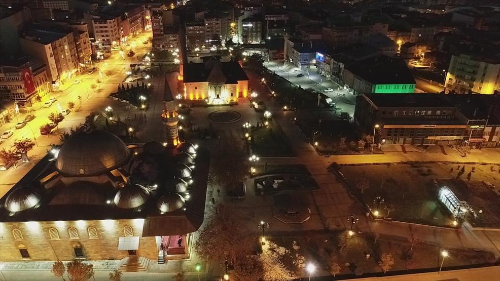 Erzurum ecdadına saygı için yürüdü