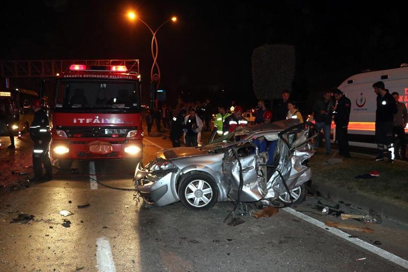 Sakaryada zincirleme trafik kazası: 3 ölü, 7 yaralı