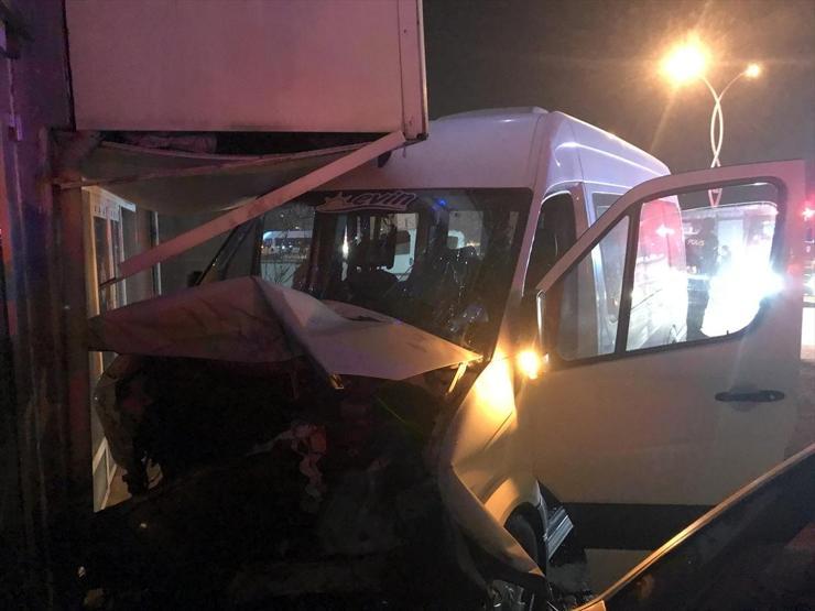Sakaryada zincirleme trafik kazası: 3 ölü, 7 yaralı