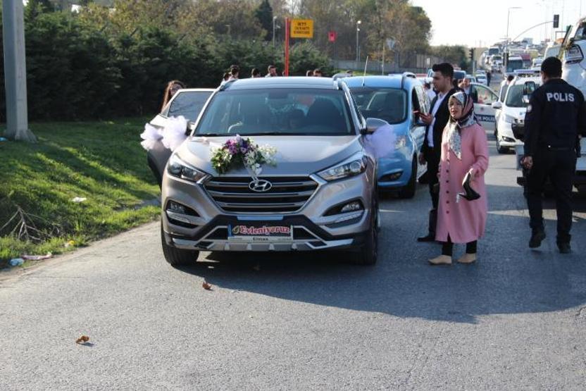 Nikah törenine giderken feci kaza