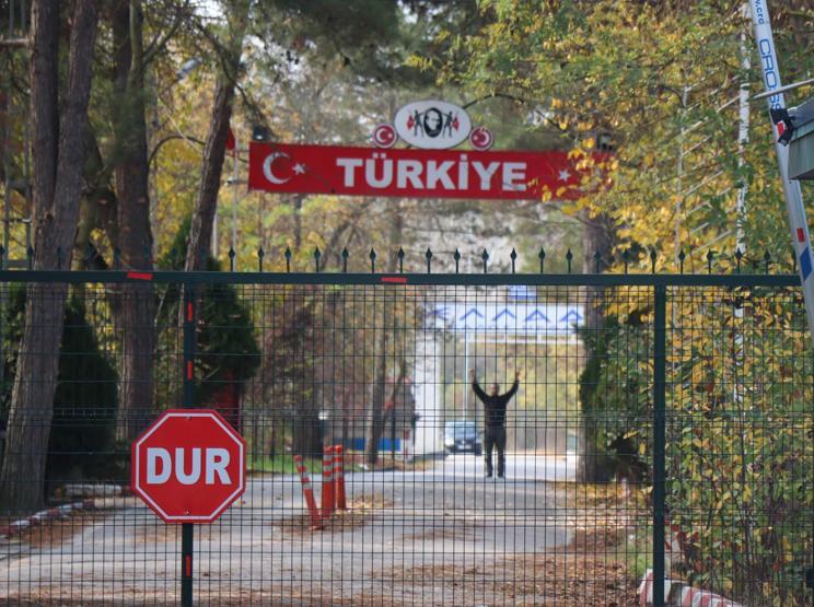 Türkiye deport etti ABD vatandaşı DEAŞlı terörist arada kaldı