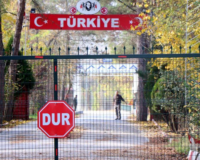 Türkiye deport etti ABD vatandaşı DEAŞlı terörist arada kaldı