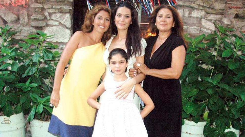 Zeynep Korelin avukatından şok iddia: Hülya Darcan kızı Zeynep Koreli tehdit ediyor