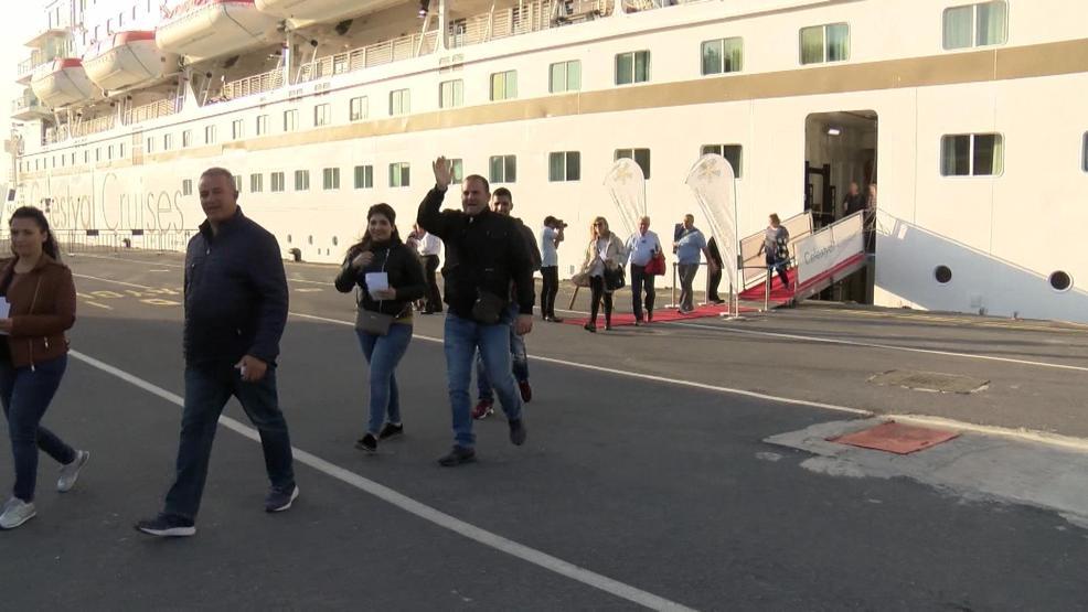 Peş peşe geliyorlar... Tarihi Yarımadaya yanaştı