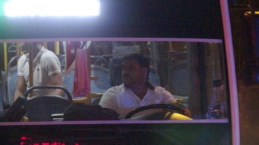 Otobüste fenalaşan kız çocuğunu hastaneye yetiştirdi