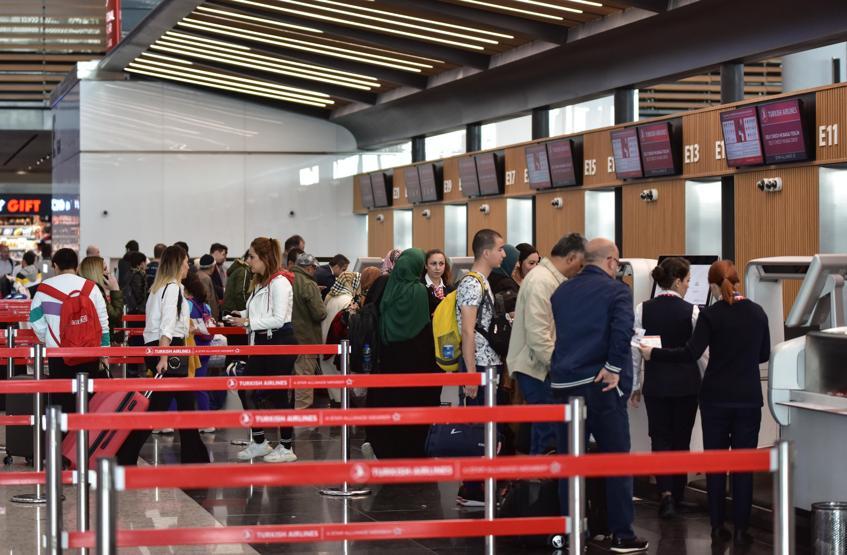 İstanbul Havalimanı ara tatille hareketlendi