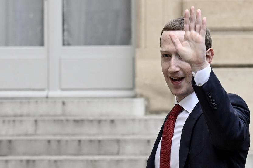 Facebook CEO’su Zuckerberg ışınlanma için tarih verdi