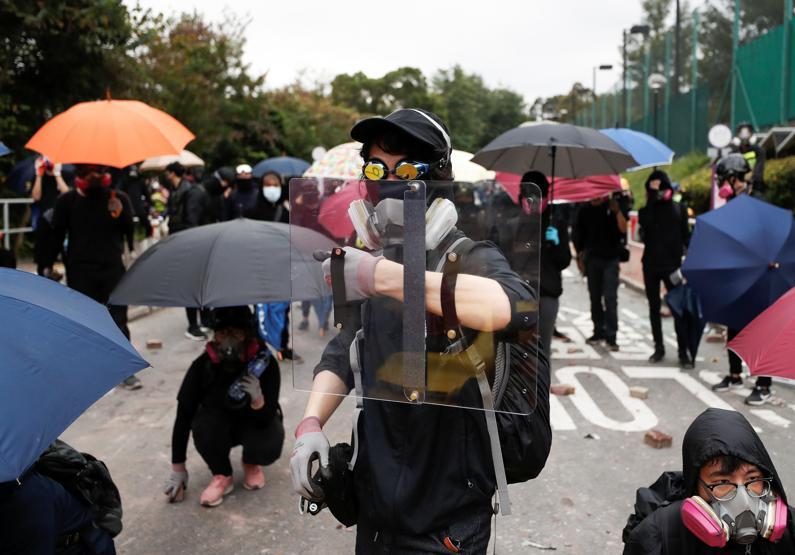 Son dakika... Hong Kong mahkemesinden maske kararı