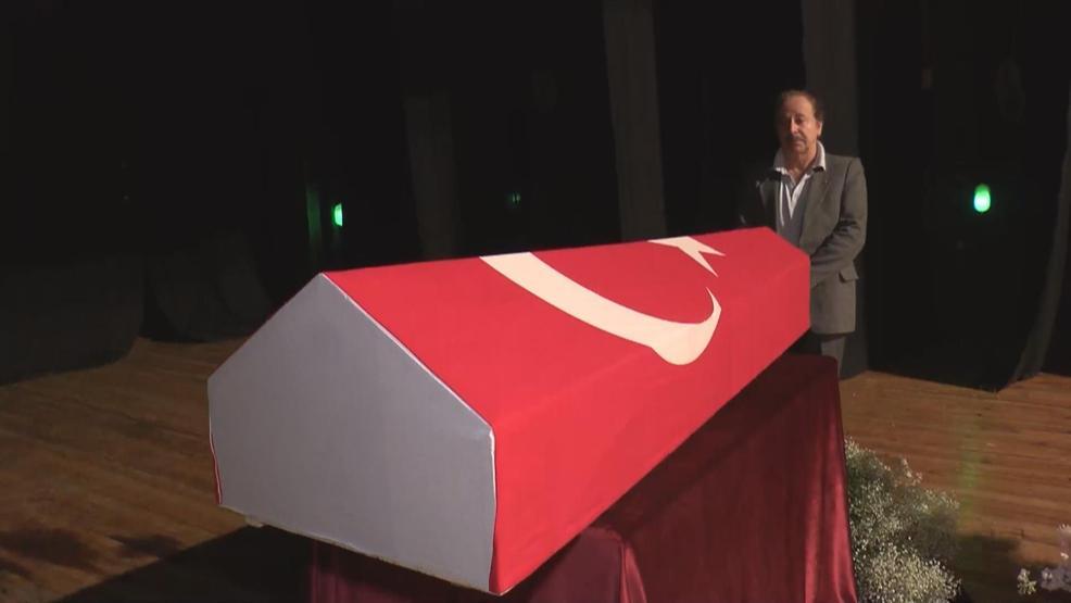 Türk tiyatrosunun usta ismine veda...
