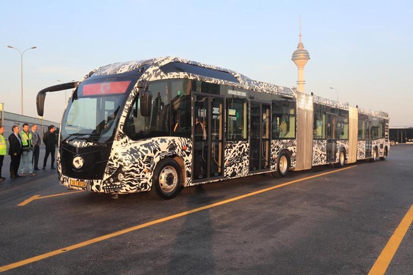 İmamoğlu yerli metrobüsü test etti
