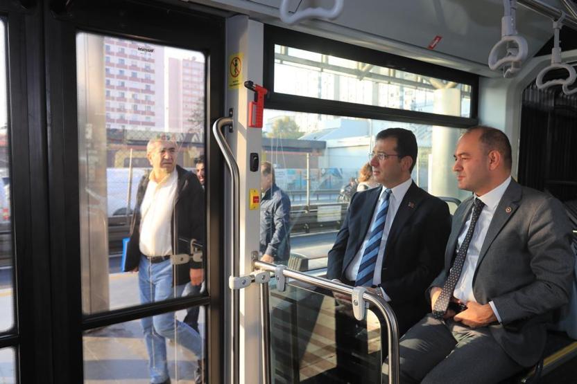 İmamoğlu yerli metrobüsü test etti