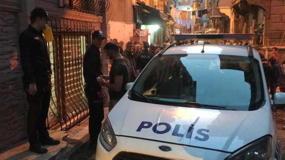 Beyoğlunda taciz iddiası; mahalleli öldüresiye dövdü