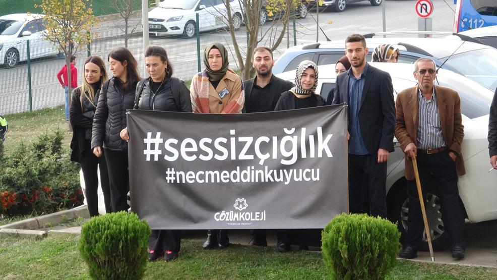Yüzlerce öğretmen adliye önünde toplandı