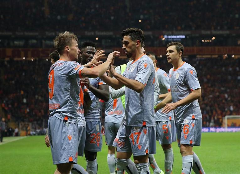 Galatasarayı izlemeye geldi