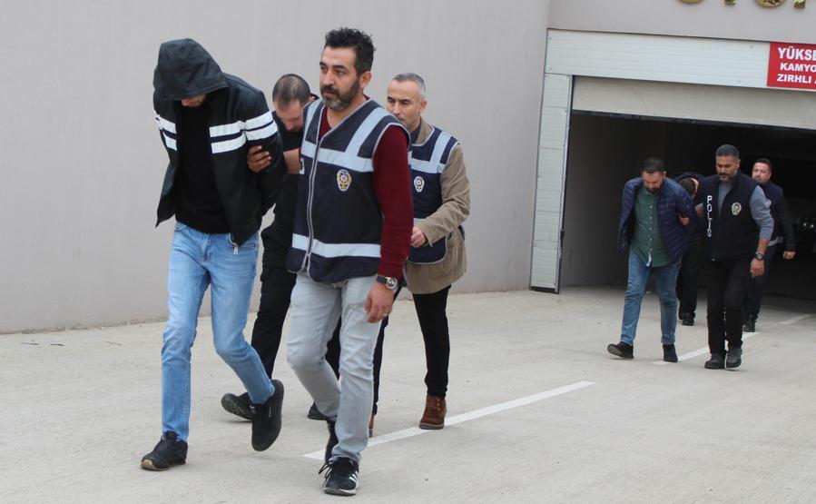 Antalya’da jigolo yapma vaadiyle dolandırıcılık: 19 gözaltı