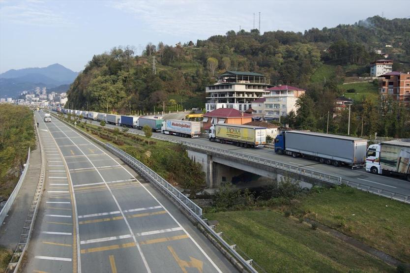 Sarp Sınır Kapısında TIR kuyruğu