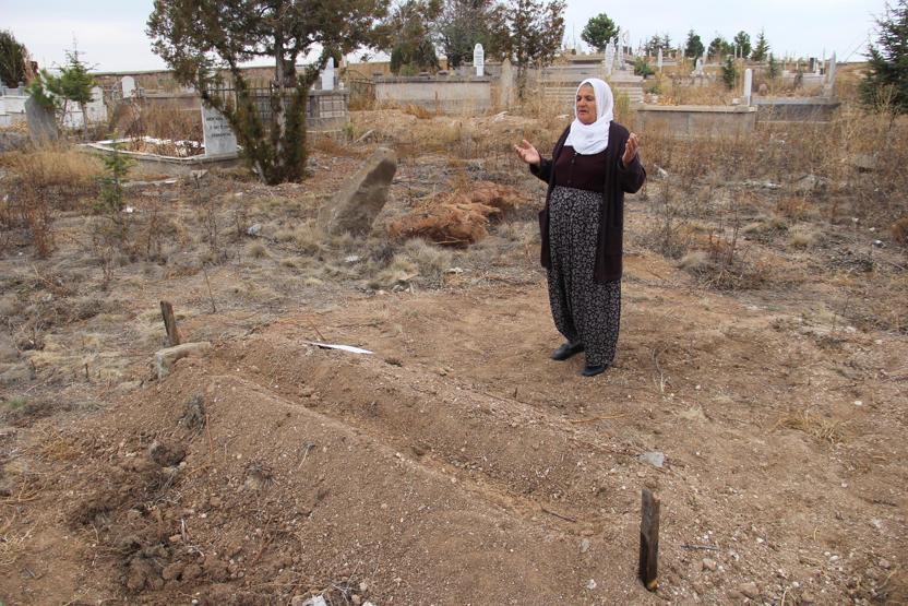 35 yıldır aradığı ikizinin acı haberini aldı