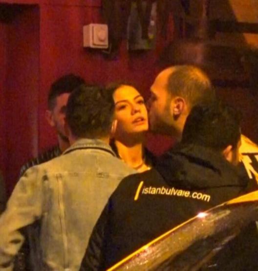 Oğuzhan Koç, Yağmur Tanrısevsin ile birlikte yaşadıkları evden taşındı