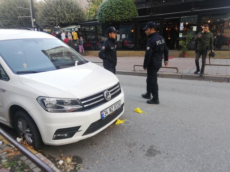Sokak ortasında eniştesini öldürüp cesedinin başında bekledi